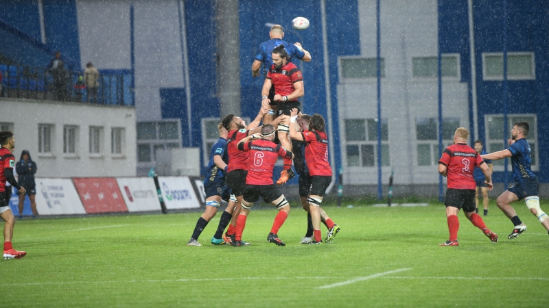 Уступаем действующим чемпионам в 5 туре